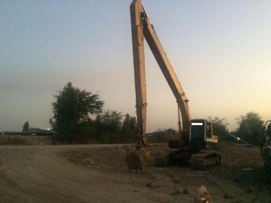 ขายรถแบคโฮ KOMATSU PC200-3 บูมอาร์มยาว ราคา 450000