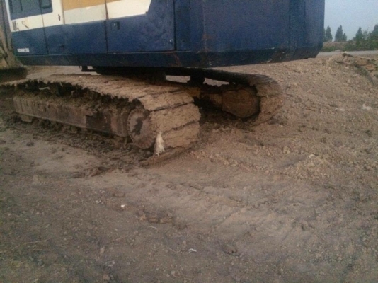 ขายรถแบคโฮ KOMATSU PC200-3 บูมอาร์มยาว ราคา 450000