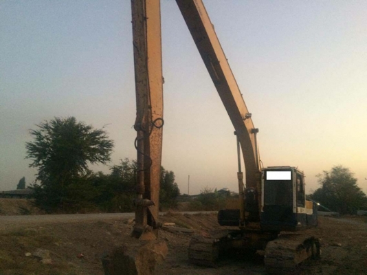 ขายรถแบคโฮ KOMATSU PC200-3 บูมอาร์มยาว ราคา 450000