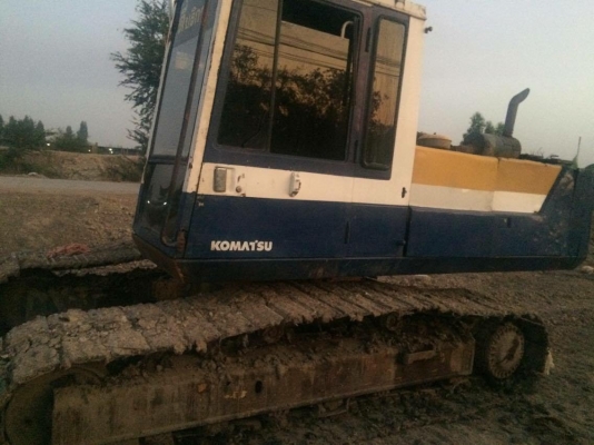 ขายรถแบคโฮ KOMATSU PC200-3 บูมอาร์มยาว ราคา 450000