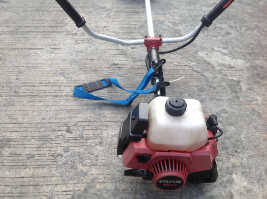 เครื่องตัดหญ้าสวยๆมือสองใช้งานน้อย0990514663