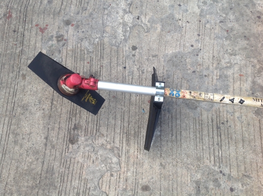 เครื่องตัดหญ้าสวยๆมือสองใช้งานน้อย0990514663