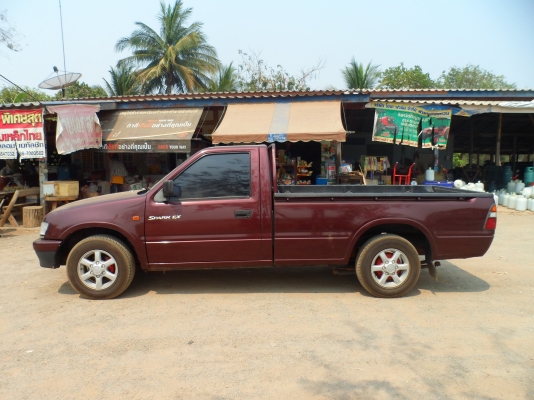 ขายดราก้อนอายปี 1998 เครื่องดีเซล2,500 พวงมาลัยพาวเวอร์  รถบ้านพร้อมใช้ สภาพดี มีแอร์