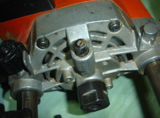 ขายเครื่องเซาะร่อง(Router) 1/2 นิ้ว Maktec รุ่น MT360