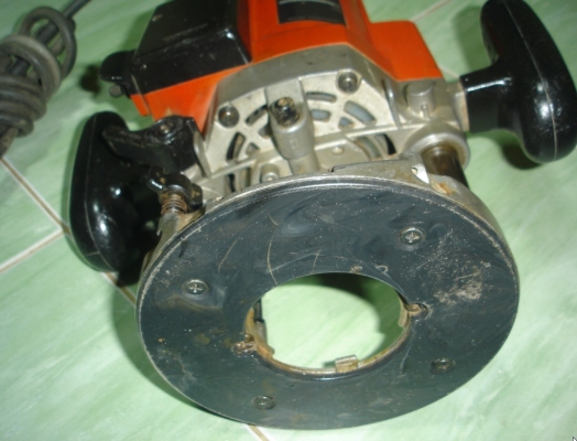 ขายเครื่องเซาะร่อง(Router) 1/2 นิ้ว Maktec รุ่น MT360