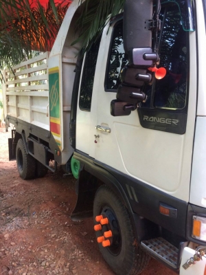 ขายรถ6ล้อดั้มพ์ Hino FD 195 hp.รถสภาพสวยๆ พร้อมใช้งานคับ ขายรถ6ล้อดั้มพ์ Hino FD 195 hp.รถสภาพสวยๆ พร้อมใช้งานคับ