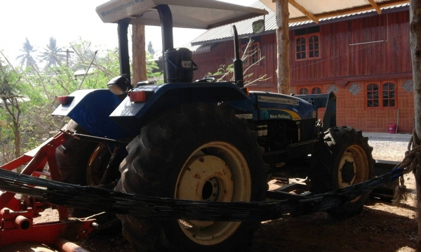 ขายด่วน New Holland TT75
