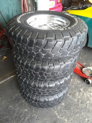 ล้อหยดนำ้ + BF KM2 USA. 265/75/16 ปี11 สวยๆ 1ชุด