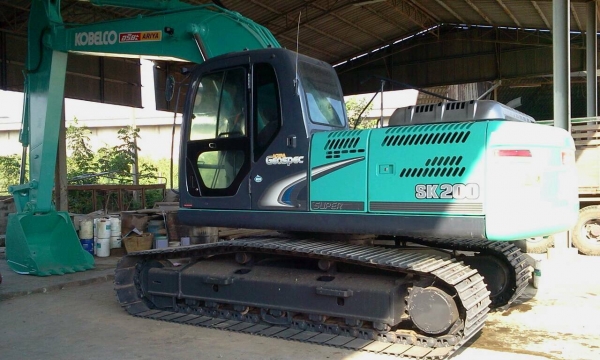 ขายด่วน!! Kobelco SK200-8 YN-12  สภาพสวยค่ะ