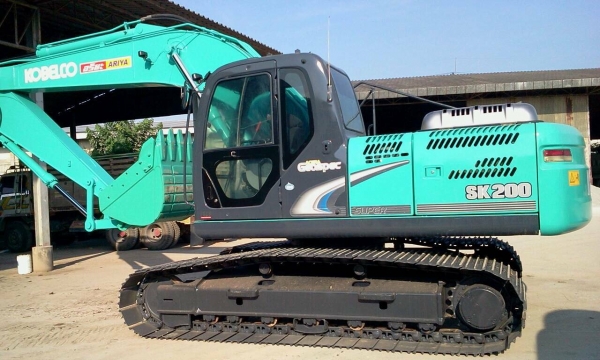 ขายด่วน!! Kobelco SK200-8 YN-12  สภาพสวยค่ะ