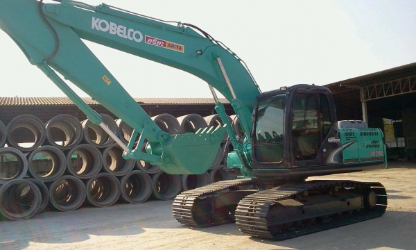 ขายด่วน!! Kobelco SK200-8 YN-12  สภาพสวยค่ะ