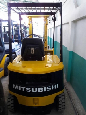 Mitsubishi 1.5 ตัน เบนซิน เสา 3 ม Mitsubishi 1.5 ตัน เบนซิน เสา 3 ม