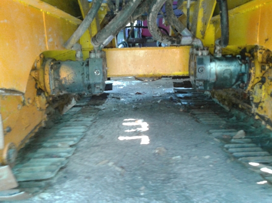 ขายรถเกี่ยวข้าว เกษตรพัฒนา อุ้ม 2.5 ตัน เครื่อง HINO HO7D 195 เทอร์โบ