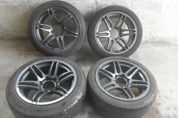 ล้อแม็ก18นิ้ว6รุ หน้า8.5หลัง10 พร้อมยาง สวยๆ 4 ล้อ ราคา 10900 บาท