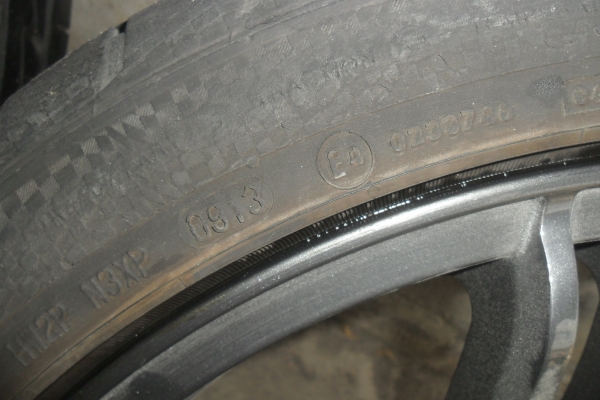 ล้อแม็ก18นิ้ว6รุ หน้า8.5หลัง10 พร้อมยาง สวยๆ 4 ล้อ ราคา 10900 บาท