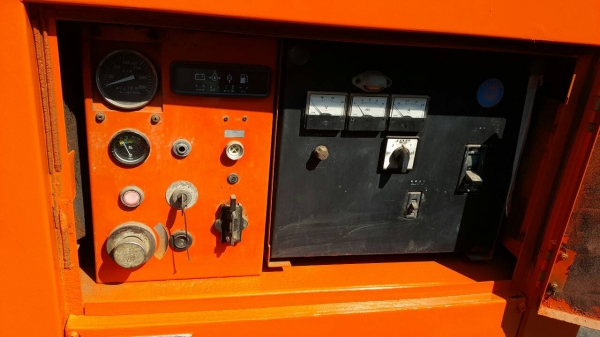 ขาย เครื่องปั่นไฟ AIRMAN รุ่น SDG100 ปั่นไฟได้ 100KVA เครื่องยนต์มิตซู รุ่น 6D14 มือสองญี่ปุ่นแท้  มือถือ/LINE ID : 0818753444