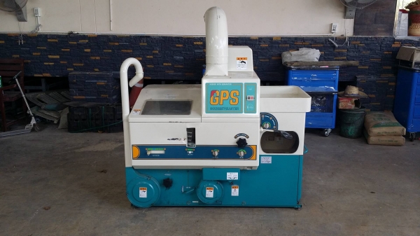 เครื่องสีข้าวกล้องเก่าญี่ปุ่น  SATAKE  รุ่น GPS300A  สภาพเครื่องสวย พร้อมใช้งาน