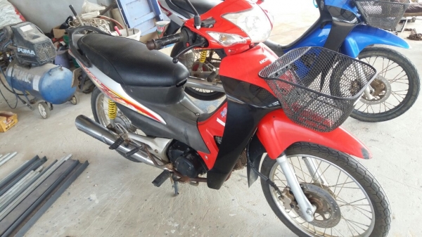 ขายเวฟ100สวยๆพร้อมใช้ราคาเบาๆคับทะเบียนพร้อม