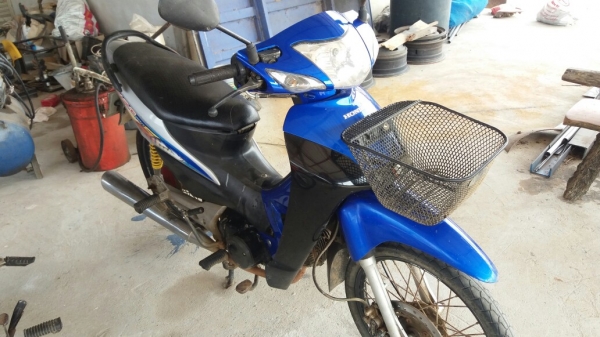 ขายเวฟ100สวยๆพร้อมใช้ราคาเบาๆคับทะเบียนพร้อม