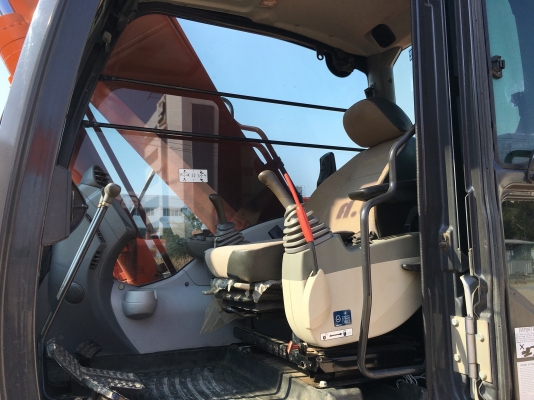 hitachi zx200-5g yr.2012