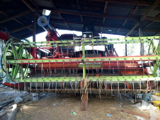 ขายรถเกี่ยวข้าวไทยเส็งยนต์ ขายรถเกี่ยวข้าวไทยเส็งยนต์