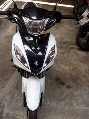 ขาย Yamaha Spark 135 i ปี 55 สตาร์ทมือ ล้อแม็ก ไม่มีครัช เครื่องดีเดิมๆ สภาพภายนอกดี ไม่มีรอยล้ม สติ๊กเกอร์ไม่มี เล่มพร้อมชุดโอน