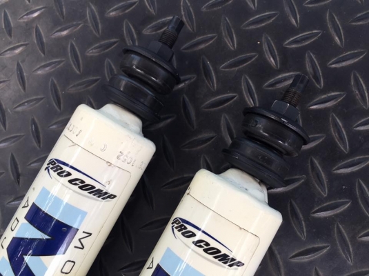 ขายโช้คprocomp mx6 ปรับ6ระดับ เดือย-หู ยาว22"