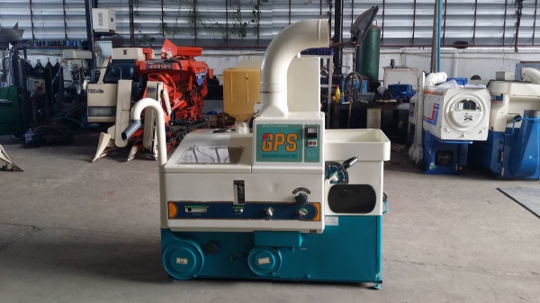 เครื่องสีข้าวกล้องเก่าญี่ปุ่น  SATAKE  รุ่น GPS350AX  สภาพเครื่องสวย พร้อมใช้งาน  ขนดกระทัดรัด