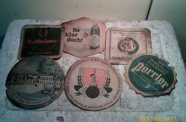 ชุดแผ่นรองแก้วเบียร์ เก่านอก หายาก