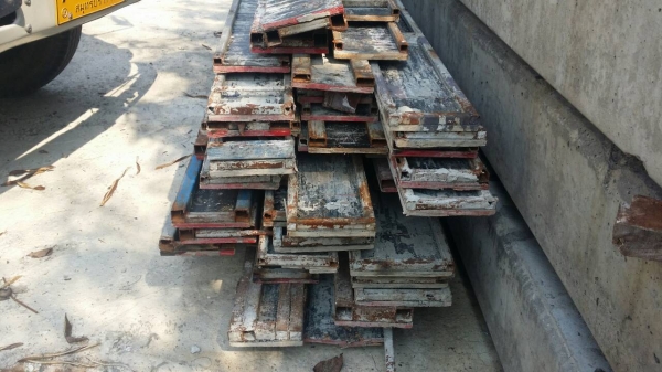 ขายแบบสำเร็จรูปไม้อัด 4,000 บาท