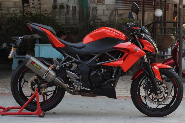 Z250SL 2015 ท่อสูตร สภาพสวยมาก ของแต่งมี่ท่อ