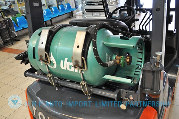 ขายรถโฟล์คลิฟท์มือสอง TOYOTA รุ่น 8FG15-14802 ราคา 295,000 บาท นำเข้าจากประเทศญี่ปุ่น 100\% ไม่เคยใช้งานในไทย