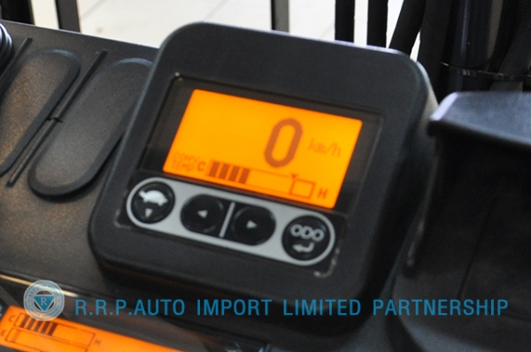 ขายรถโฟล์คลิฟท์มือสอง TOYOTA รุ่น 8FG15-14802 ราคา 295,000 บาท นำเข้าจากประเทศญี่ปุ่น 100\% ไม่เคยใช้งานในไทย