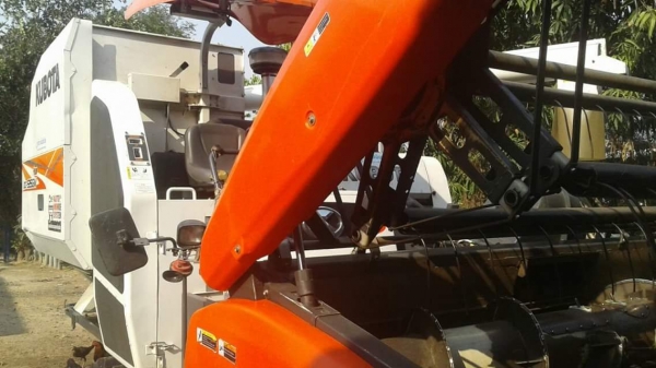 ขายรถเกี่ยวข้าว KUBOTA DC95GM ปี56 ใช้งานน้อย1,079ชม. เหลืองวด177,430บาท รถสวยสภาพพร้อมใช้งาน เอกสารพร้อมโอน สนใจโทร 090-8588220คุณนะ 093-3258446คุณบิว หรือเข้าดูสินค้าอื่นๆได้ที่ www.truck.in.th/498 หรือเพจFacebook ณรงค์ ขายรถเกี่ยวข้าว KUBOTA DC95GM ปี56 ใช้งานน้อย1,079ชม. เหลืองวด177,430บาท รถสวยสภาพพร้อมใช้งาน เอกสารพร้อมโอน สนใจโทร 090-8588220คุณนะ 093-3258446คุณบิว หรือเข้าดูสินค้าอื่นๆได้ที่ www.truck.in.th/498 หรือเพจFacebook ณรงค์