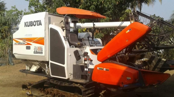 ขายรถเกี่ยวข้าว KUBOTA DC95GM ปี56 ใช้งานน้อย1,079ชม. เหลืองวด177,430บาท รถสวยสภาพพร้อมใช้งาน เอกสารพร้อมโอน สนใจโทร 090-8588220คุณนะ 093-3258446คุณบิว หรือเข้าดูสินค้าอื่นๆได้ที่ www.truck.in.th/498 หรือเพจFacebook ณรงค์ ขายรถเกี่ยวข้าว KUBOTA DC95GM ปี56 ใช้งานน้อย1,079ชม. เหลืองวด177,430บาท รถสวยสภาพพร้อมใช้งาน เอกสารพร้อมโอน สนใจโทร 090-8588220คุณนะ 093-3258446คุณบิว หรือเข้าดูสินค้าอื่นๆได้ที่ www.truck.in.th/498 หรือเพจFacebook ณรงค์