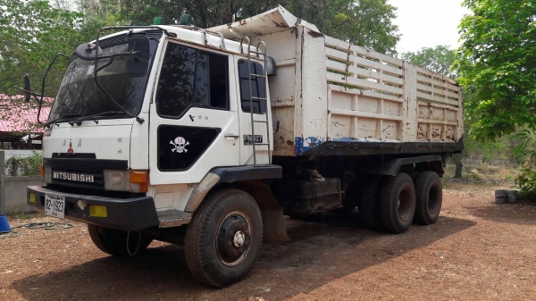 ขายหลง TD  2 เพลาดรั้ม เครื่อง 195 แรง  รถสวย สภาพดีใช้งานอยู่  0811838154