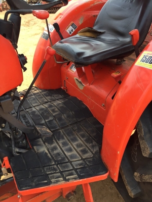 ขายรถไถคูโบต้าL4708สภาพเดิมๆพร้อมดันหน้ายางเต็ม4เส้นคับเล่มทะเบียนพร้อมโอนคับ