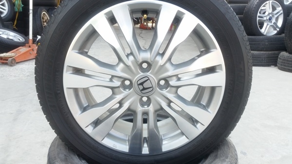 ขายล้อHONDA City SV 16ยาง ปี 4014 4 ล้อ