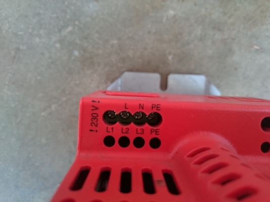 ขาย INVERTER ยี่ห้อ SEW 0.75 KW, 1 HP รุ่น Movitrac ใช้ไฟบ้าน