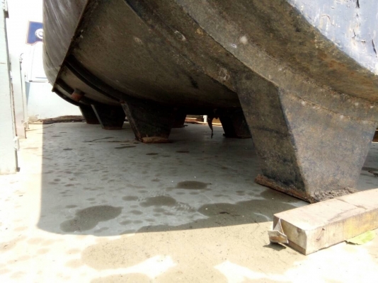 ถังน้ำรถ 6 ล้อ ประมาณ 6,000-7,000 ลิตร