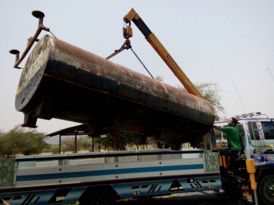 ถังน้ำรถ 6 ล้อ ประมาณ 6,000-7,000 ลิตร