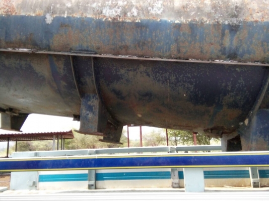 ถังน้ำรถ 6 ล้อ ประมาณ 6,000-7,000 ลิตร