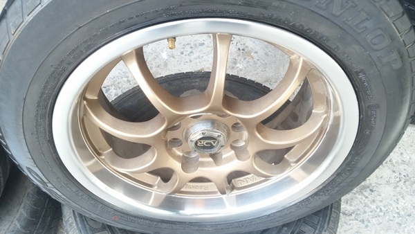 ขายล้อADVAN 15 4รู100-114 กว้าง6.5 ยางปี 13 4 ล้อ