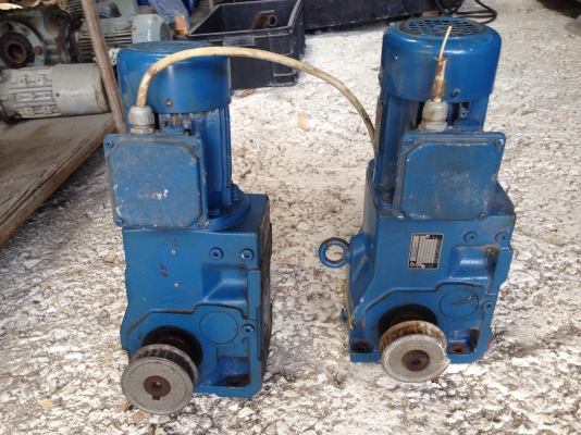 ขายมอเตอร์เกียร์ Nord made in Germany ขนาด 1/4HP. 380V อัตราทด 1:240 เพลาออกประมาณ 5.7รอบต่อนาที รอบช้าแรงบิดเยอะ สภาพสวย พร้อมใช้งาน มี 3ตัวครับ ขายมอเตอร์เกียร์ Nord made in Germany ขนาด 1/4HP. 380V อัตราทด 1:240 เพลาออกประมาณ 5.7รอบต่อนาที รอบช้าแรงบิดเยอะ สภาพสวย พร้อมใช้งาน มี 3ตัวครับ