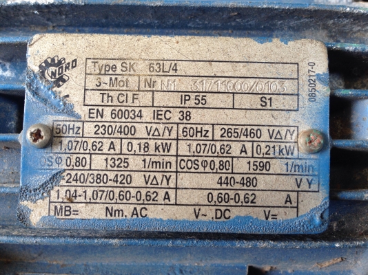 ขายมอเตอร์เกียร์ Nord made in Germany ขนาด 1/4HP. 380V อัตราทด 1:240 เพลาออกประมาณ 5.7รอบต่อนาที รอบช้าแรงบิดเยอะ สภาพสวย พร้อมใช้งาน มี 3ตัวครับ ขายมอเตอร์เกียร์ Nord made in Germany ขนาด 1/4HP. 380V อัตราทด 1:240 เพลาออกประมาณ 5.7รอบต่อนาที รอบช้าแรงบิดเยอะ สภาพสวย พร้อมใช้งาน มี 3ตัวครับ