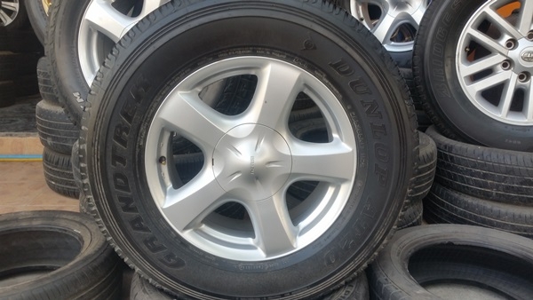 ขายล้อISUZU V Cross17 ยาง265/65/17ปี 14 4 ล้อ