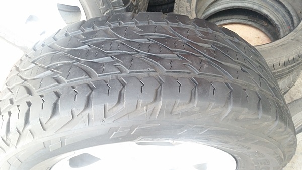 ขายล้อISUZU V Cross17 ยาง265/65/17   4 ล้อ