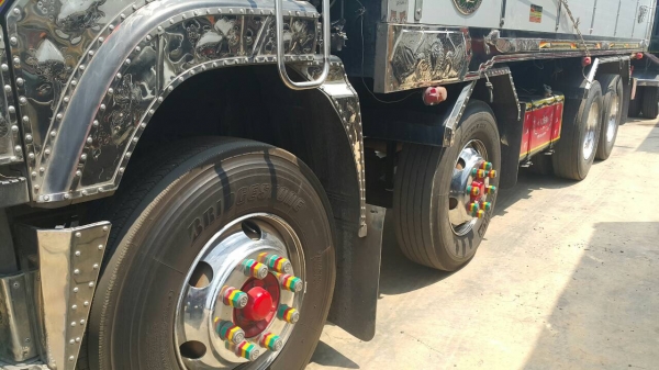 ขายด่วน360 FYH. 24ล้อดั้มเนียมอู่เปี๊ยก ลูกยกล้อได้ รถสวยพร้อมใช้ ไมล์แสนกว่า