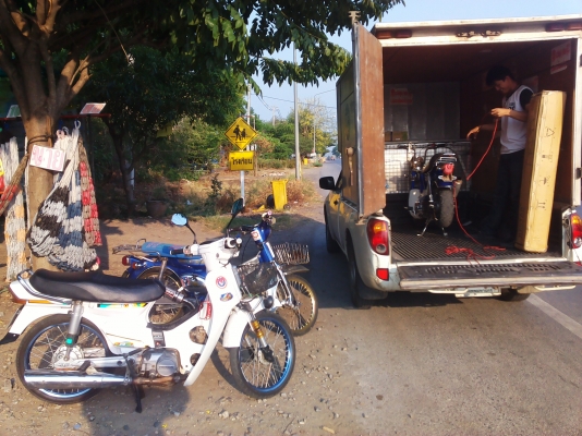 ขาย ชาลีเเต่งยุ่นล้อโต เครื่องเวฟ110 (ไม่ ท.บ./ มีใบซื้อขายออกให้จากทางร้าน) ค่าตัว 9900 บาท ขาย ชาลีเเต่งยุ่นล้อโต เครื่องเวฟ110 (ไม่ ท.บ./ มีใบซื้อขายออกให้จากทางร้าน) ค่าตัว 9900 บาท