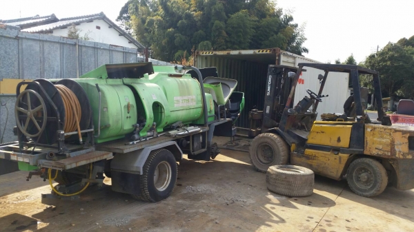 คันนี้ด้วยครับ กำลังใส่เลย รถฉีดพ่นยา บรรทุกน่้ำ ขนาดใหญ่ 1,500 ลิตร เก่าญี่ปุ่น